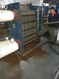 ��ʽ�Q������ж��ϴ���b