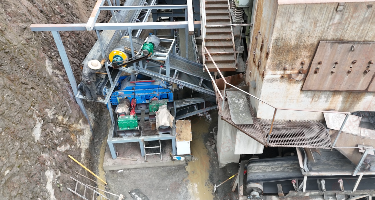 鐵礦破碎機客戶生產現場